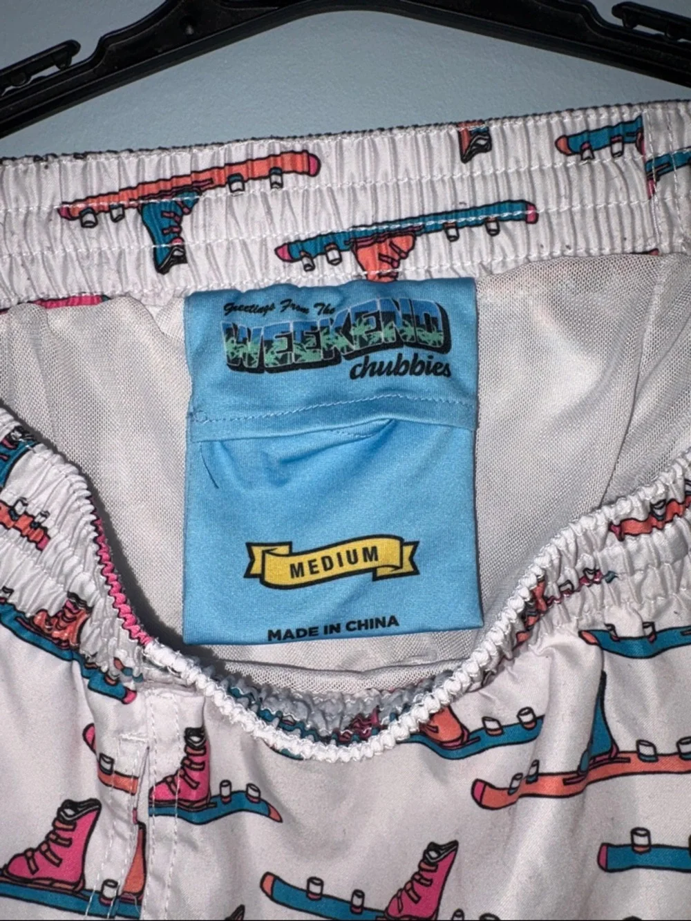 Men's Medium Chubbies the Weekend White colorful Ski Print Swim Shorts